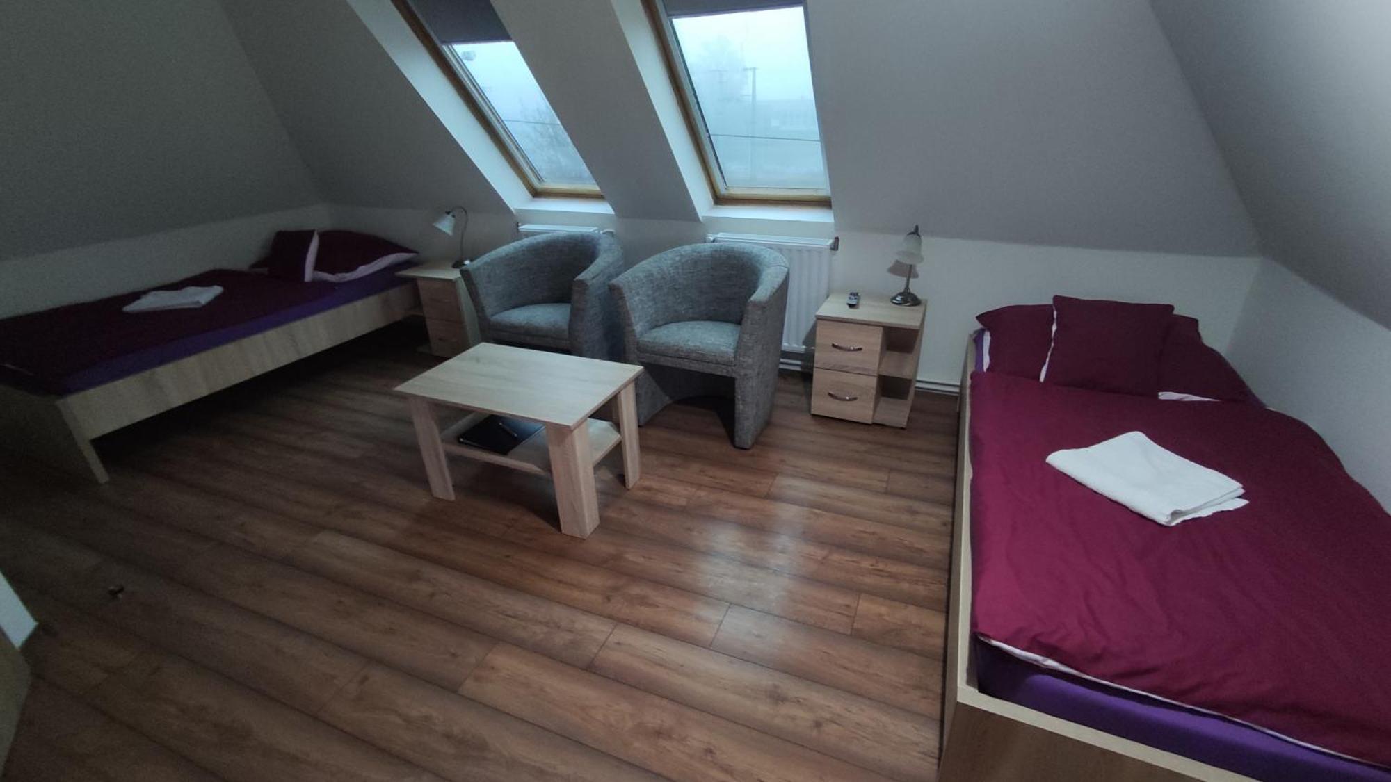 Tisza Panzio Es Apartman Tiszaujvaros Exterior photo
