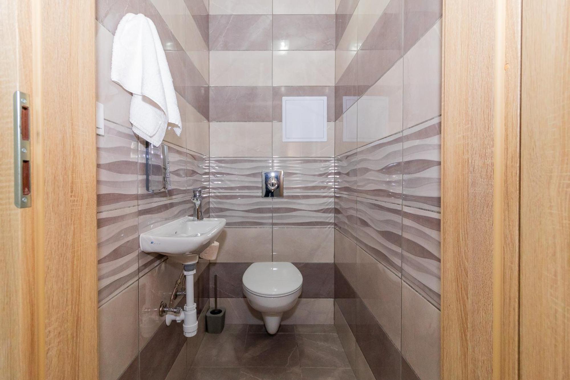 Tisza Panzio Es Apartman Tiszaujvaros Exterior photo